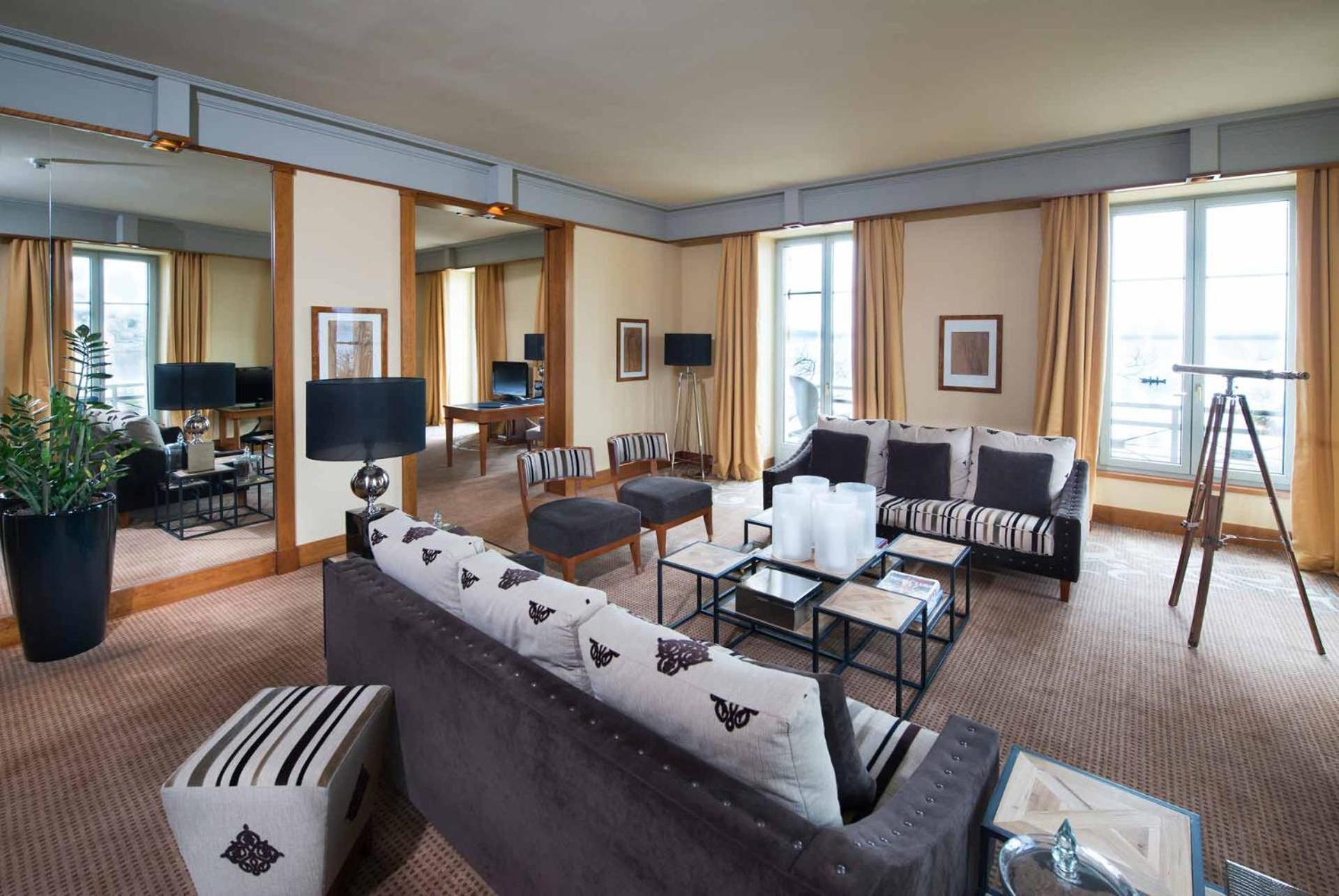 Beau Rivage Hotel Neuchâtel Exteriör bild A suite at the InterContinental